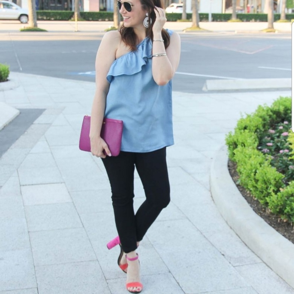 Coco + Jaimeson one shoulder crop top